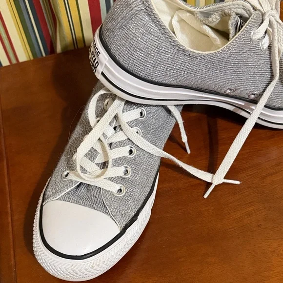Converse All Star Women’s 7.5 Silver Gray Knit Fabric Sparkle Sweater Sneakers - Picture 2 of 13